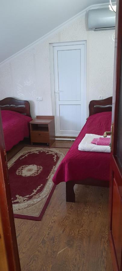 Nona Guest House Shilda Exterior foto