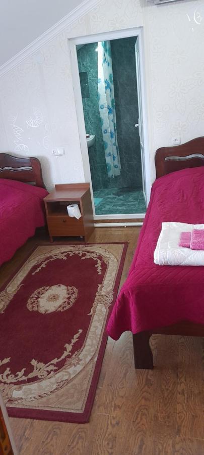 Nona Guest House Shilda Exterior foto