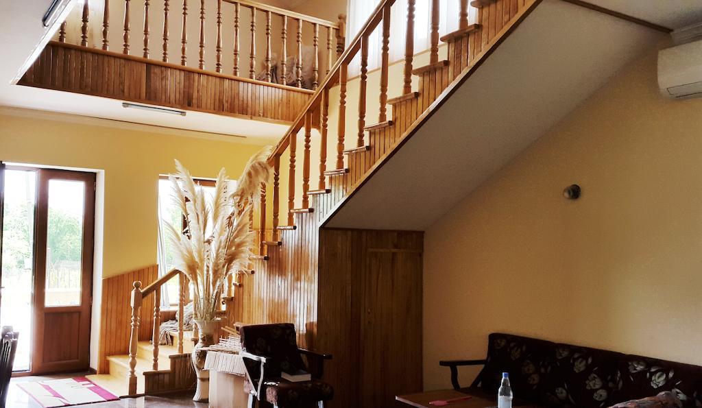 Nona Guest House Shilda Exterior foto