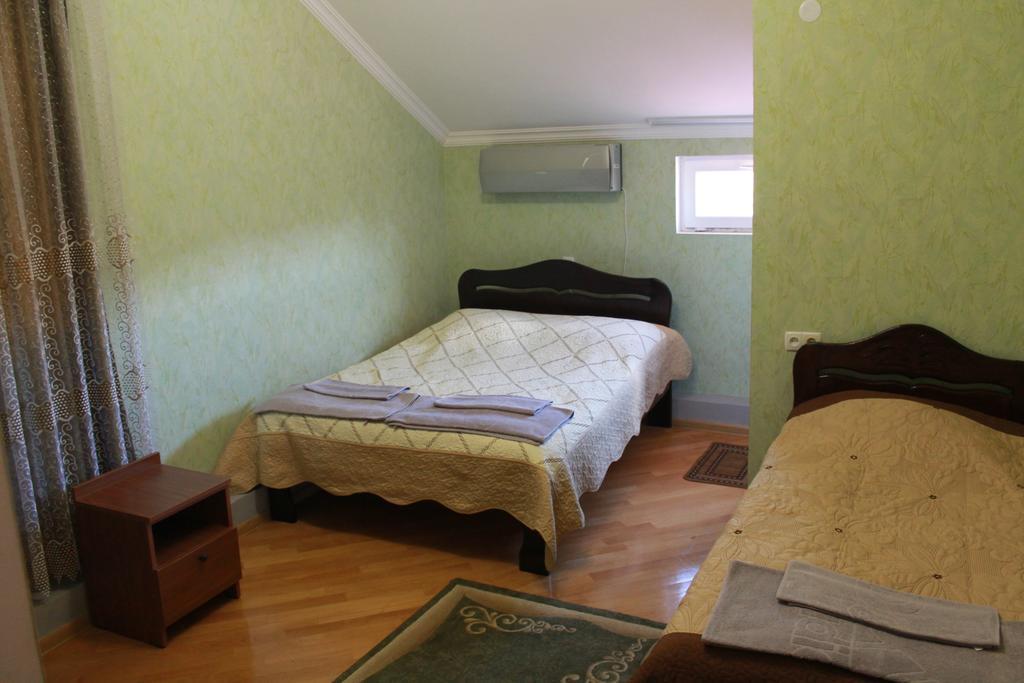 Nona Guest House Shilda Exterior foto
