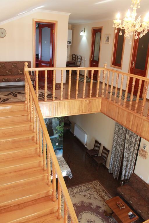 Nona Guest House Shilda Exterior foto