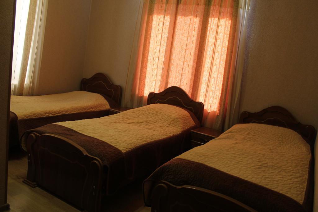 Nona Guest House Shilda Exterior foto