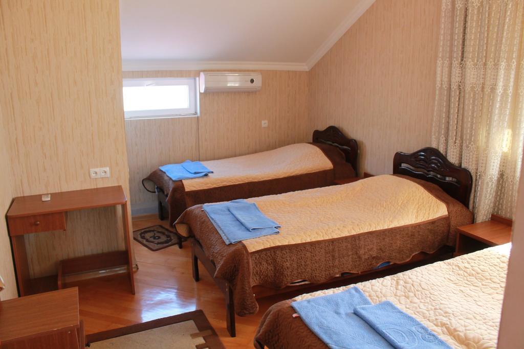 Nona Guest House Shilda Exterior foto